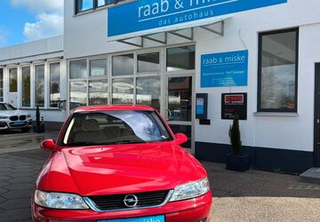Opel Vectra 52.300 km 1.990 &euro; Essingen 73457