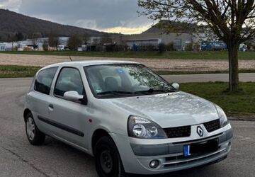 Renault Clio 216.000 km 700 &euro; Bopfingen 73441