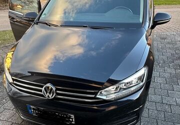 VW Touran 71.677 km 17.800 &euro; Heuchlingen 73572