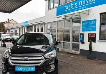 Ford Kuga 52.700 km 18.490 &euro; Essingen 73457