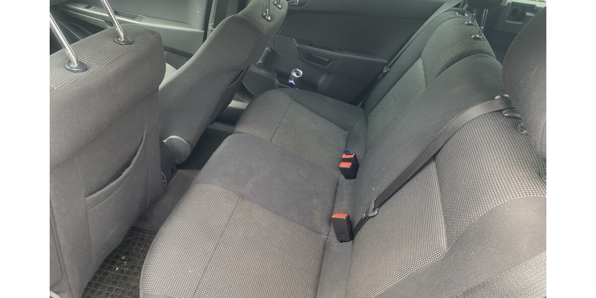 Opel Astra H Caravan 260.000 km 1.300 &euro; Aalen 73430