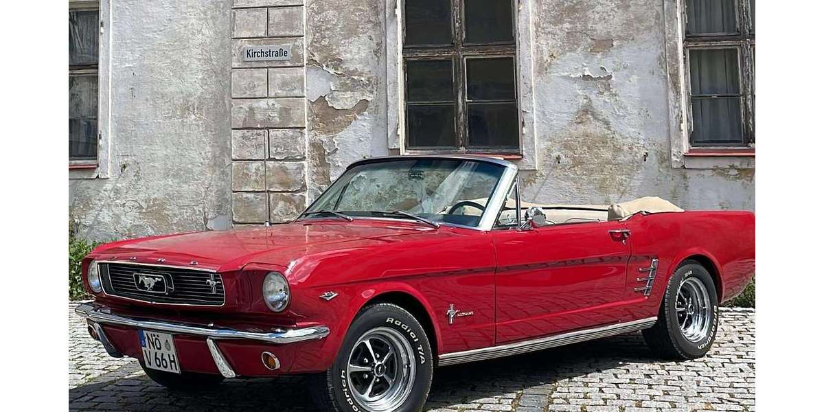 Ford Mustang 122.000 km 44.500 &euro; Nördlingen 86720