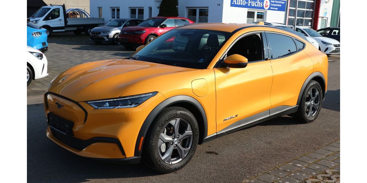 Ford Mustang Mach-E 28.300 km 39.500 &euro; Ellwangen - Neunstadt 73479