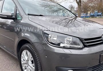 VW Touran 210.000 km 9.490 &euro; Essingen 73457