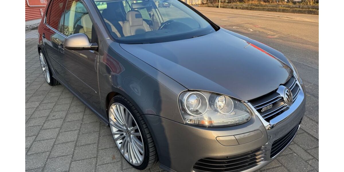 VW Golf 212.000 km 17.999 &euro; Aalen 73431