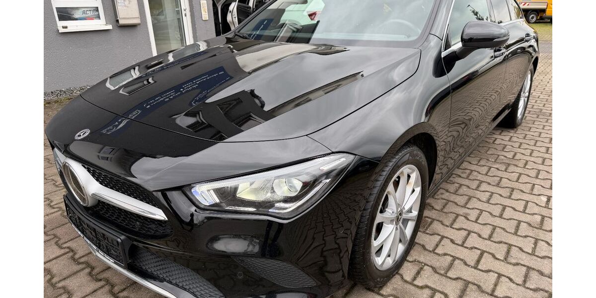 Mercedes-Benz CLA Shooting Brake 166.000 km 18.400 &euro; Essingen (Bei Aalen) 73457