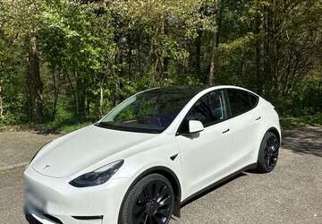 Tesla Model Y 12.000 km 40.700 &euro; Donzdorf 73072
