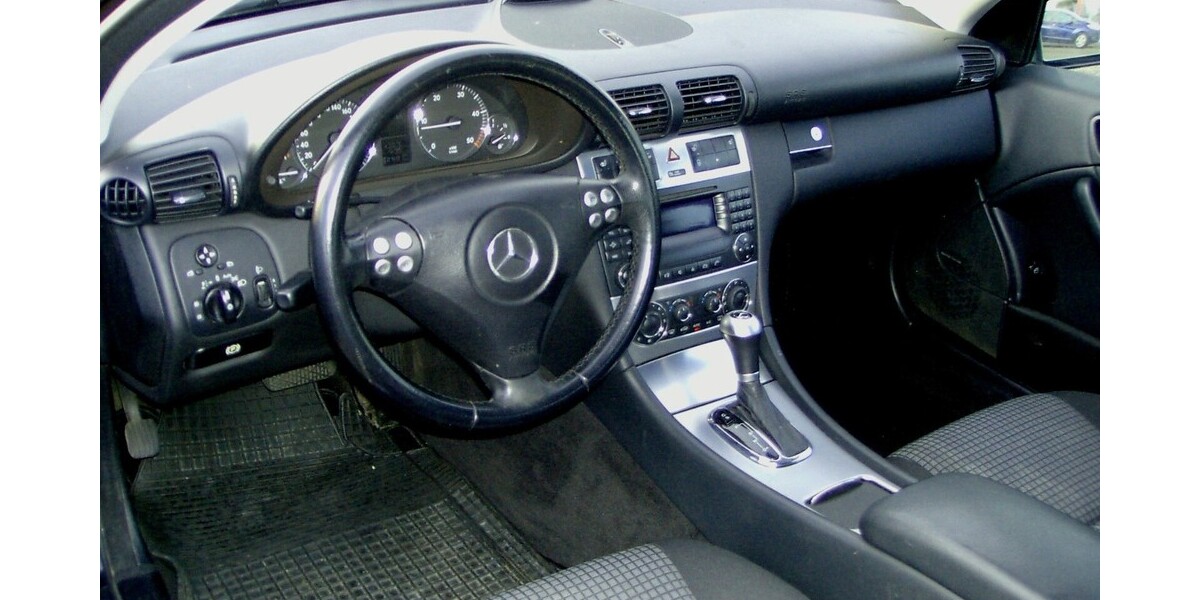 Mercedes-Benz Coupé 204.000 km 5.300 &euro; Heuchlingen 73572