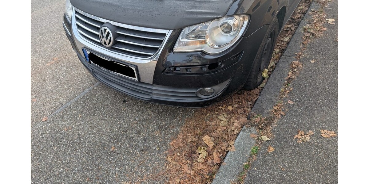 VW Touran 210.000 km 3.500 &euro; Aalen 73430