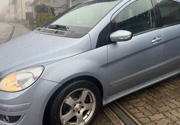 Mercedes-Benz B 200 202.000 km 2.599 &euro; Essingen 73457