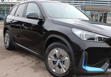 BMW iX1 37.742 km 32.890 &euro; Schwäbisch Gmünd 73529