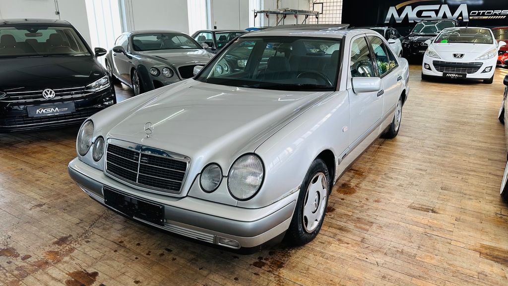 Mercedes-Benz E 220 131.544 km 3.899 &euro; Aalen 73431