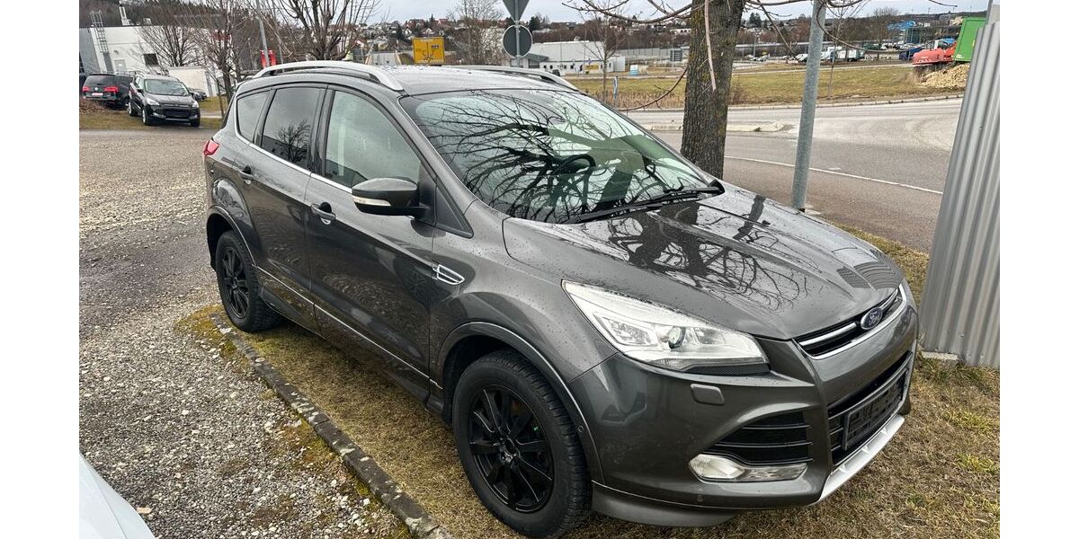 Ford Kuga 173.000 km 9.450 &euro; Essingen 73457