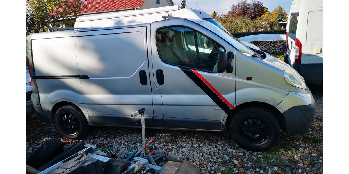 Opel Vivaro 258.000 km 5.500 &euro; Neresheim 73450
