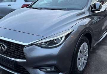 INFINITI Q30 124.000 km 12.900 &euro; Essingen (Verkaufsstand) 73457