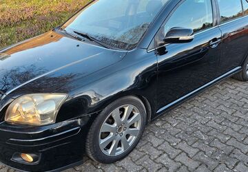 Toyota Avensis 215.000 km 3.990 &euro; Herbrechtingen 89542