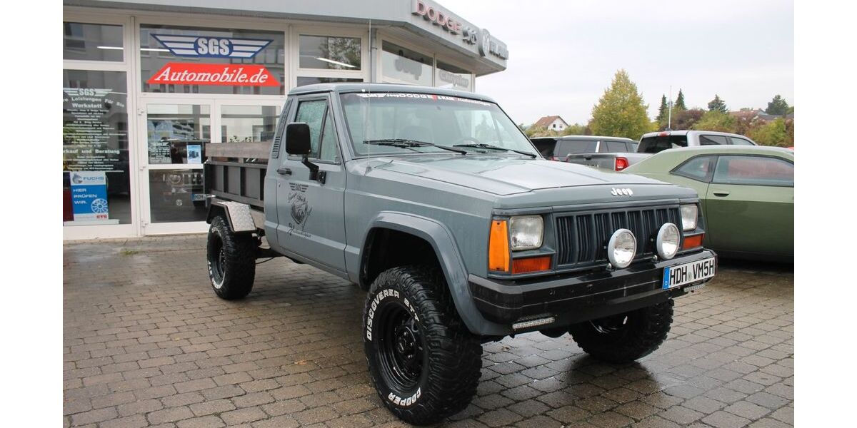 Jeep Comanche 122.700 km 15.900 &euro; Herbrechtingen 89542