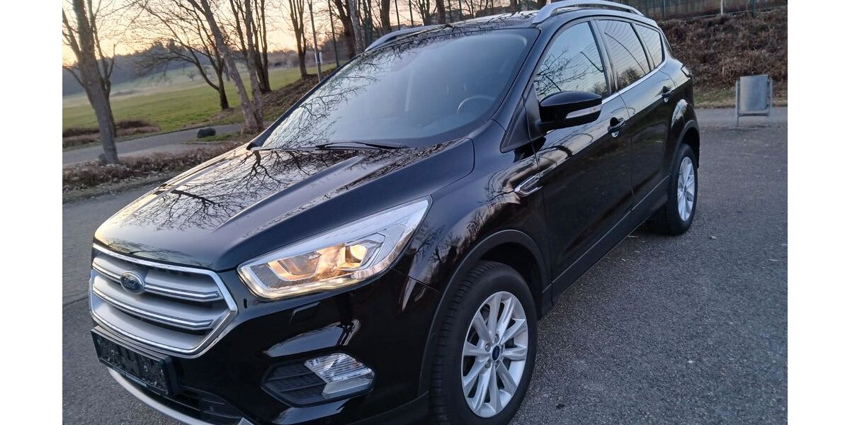 Ford Kuga 94.000 km 12.600 &euro; Aalen 73430